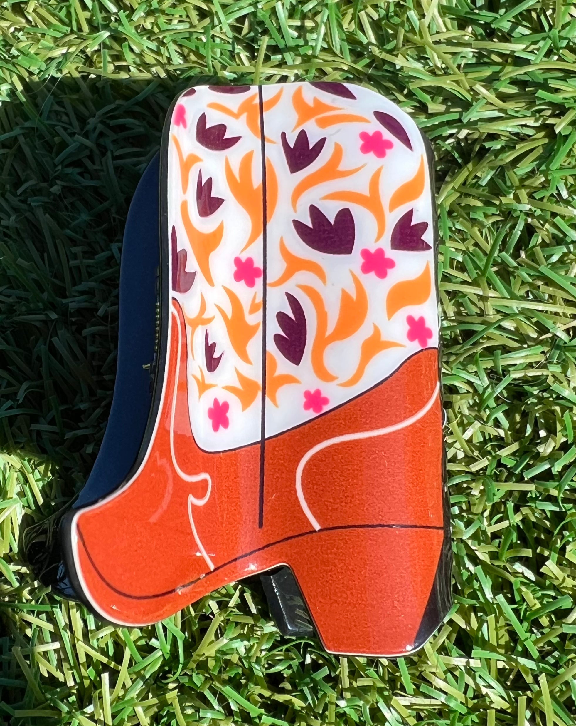 Brown Cowboy Boot White Claw Clip